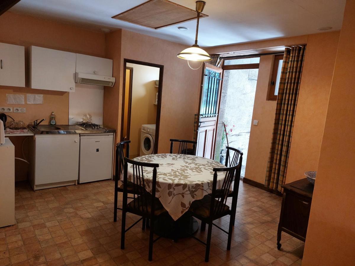 Chambre Familiale Treignac Esterno foto